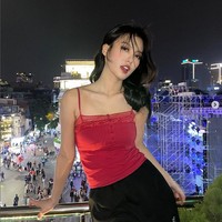 Vokalis utama MOMOLAND, Ahin menguasai bahasa Cina setelah menetap di sana selama 11 tahun. Pada Mei 2020, Ahin mencuri atensi karena menegur para haters di Instagram. Foto: Instagram