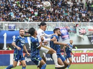 Soroti Kinerja Wasit, Bos Persib Minta Liga 1 Gunakan VAR