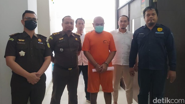 Pelimpahan tahap dua meliputi tersangka pembunuhan berencana sekeluarga di Mertoyudan, Kabupaten Magelang, Dhio Daffa S (22).