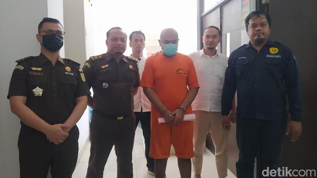 Pelimpahan tahap dua meliputi tersangka pembunuhan berencana sekeluarga di Mertoyudan, Kabupaten Magelang, Dhio Daffa S (22).