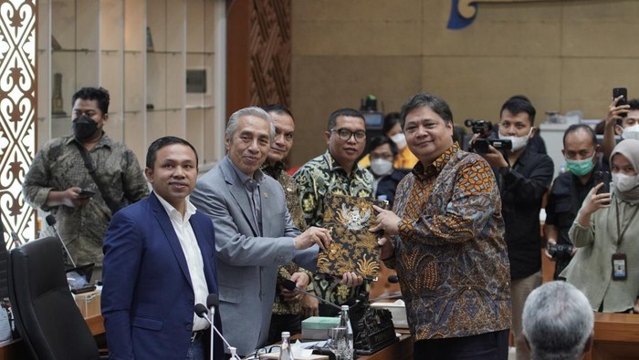 Pemerintah-Baleg DPR sepakat Perppu Cipta Kerja jadi Undang-undang