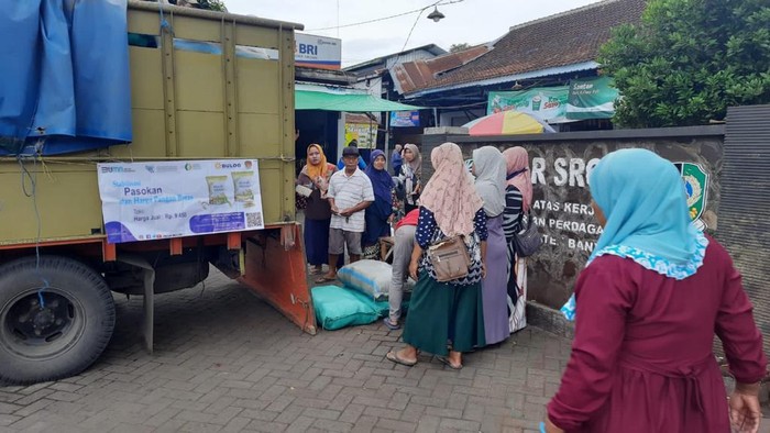 Pemkab dan Bulog Banyuwangi Gelar Operasi Pasar 70-100 Ton Beras/Hari
