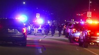 Diberitakan Reuters, polisi mengatakan penembakan terjadi pada Senin (13/2) malam waktu AS dan dilakukan seorang pria tak dikenal yang menargetkan orang-orang di Universitas Michigan. (AP Photo/Matthew Dae Smith)  