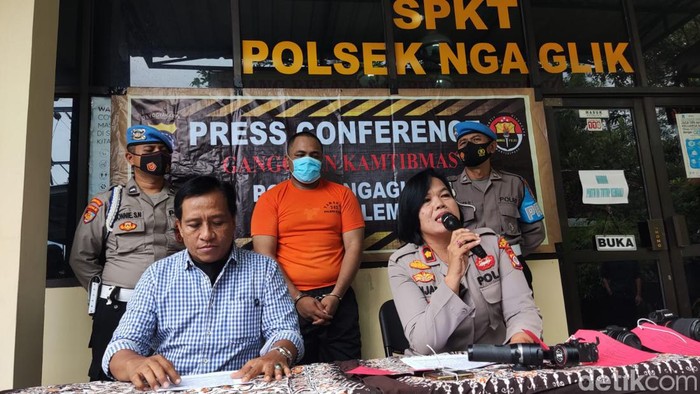 Polsek Ngaglik, Sleman, jumpa pers kasus pencurian kantor penyanyi Tri Suaka, Rabu (15/2/2023).