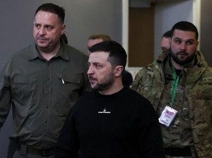 Rusia Gempur Ukraina Timur, Zelensky Serukan Bantuan Militer Dipercepat