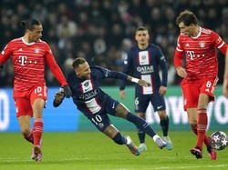 Intimidasi fans PSG tidak mempengaruhi performa Bayern Munich. Die Roten sukses membungkam tuan rumah 1-0. (Foto: Getty Images/Eurasia Sport Images)
