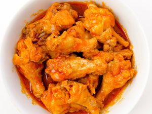 3 Resep Sayap Ayam yang Berbumbu Pedas Gurih Menarik Selera