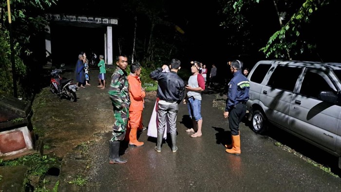 Situasi pengungsian di Pacitan