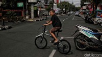 Perlu diketahui kemacetan di Jakarta semakin kronis.