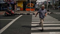 Pemerintah Provinsi DKI Jakarta melalui Dinas Bina Marga berencana membuat 10 jalan tembusan di sejumlah ruas. 10 jalan tembusan tersebut direncanakan rampung pada tahun 2023 ini.