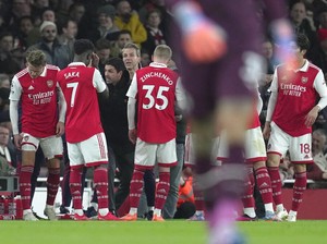 Arsenal Digeser Man City, Nketiah Dicecar Netizen