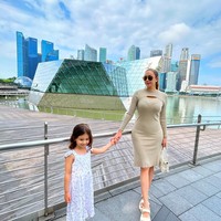 Aura Kasih pernah menikah dengan Eryck Amaral pada Desember 2018. Sayangnya pernikahan tersebut kini telah kandas.Dari pernikahan tersebut keduanya dikaruniai seorang putri yang diberi nama Arabella W. Amaral. Foto: Instagram/@aurakasih