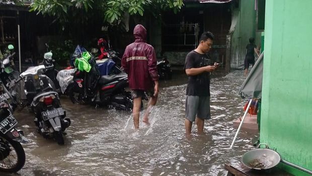 Banjir di Kelurahan Jagalan, Kecamatan Jebres, Solo, Kamis (16/2/2023).