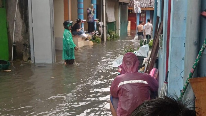 Banjir di Kelurahan Jagalan, Kecamatan Jebres, Solo, Kamis (16/2/2023).