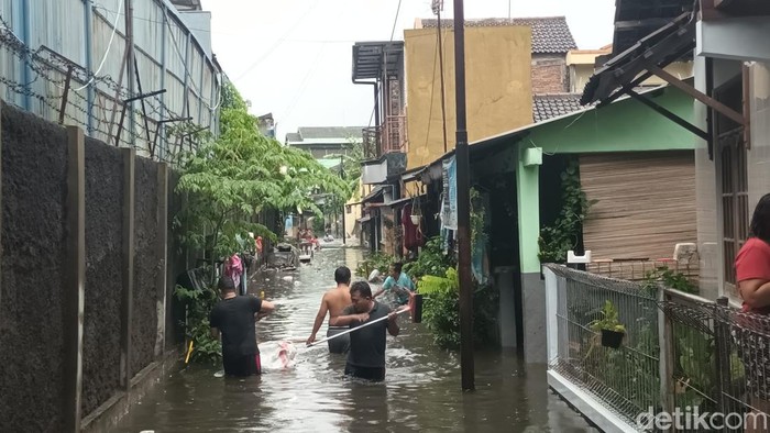 Banjir di Kelurahan Jagalan, Kota Solo, Kamis (16/2/2023).
