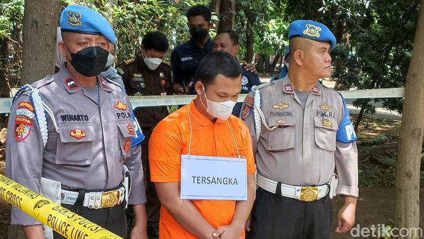 Bripda HS, anggota Densus 88 Antiteror tersangka pembunuhan sopir taksi online di Depok.