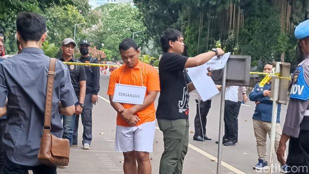 Bripda HS, anggota Densus 88 Antiteror tersangka pembunuhan sopir taksi online di Depok.