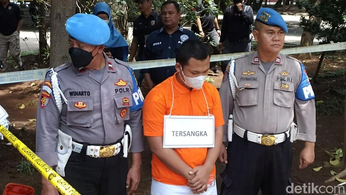 Bripda HS, anggota Densus 88 Antiteror tersangka pembunuhan sopir taksi online di Depok.