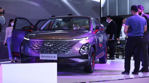 Chery Omoda 5 di ajang Indonesia Internasional Motor Show (IIMS). (CNBC Indonesia/Tri Susilo)