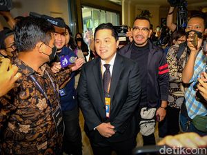 Bonek Berharap Erick Thohir Punya Nyali Depak Orang-orang Lama di PSSI