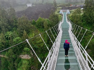 Jembatan Kaca Seruni Point Bromo: Lokasi hingga Pesona Andalannya