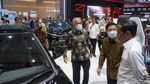 Potret Jokowi Buka IIMS 2023 hingga Jajal Kabin Kijang Innova Zenix