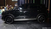 Edisi spesial dari Creta ini dibanderol Rp 350 juta on the road DKI Jakarta.