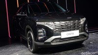 Creta versi paling galak dengan jubah hitam ini masih membawa basis yang sama dengan Creta tipe lainnya. Perbedaan hanya terletak pada aksesoris dan pemilihan warna bodinya.