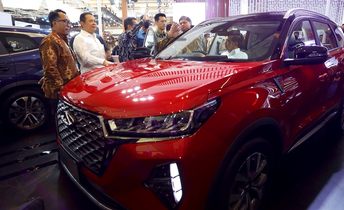 PT Chery Sales Indonesia (CSI) ikut berpartisipasi di ajang Indonesia International Motor Show (IIMS). Presiden Jokowi pun turut meninjau booth tersebut.