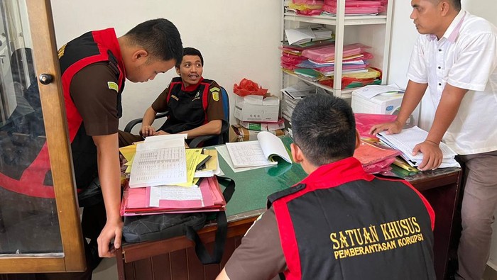 Kejaksaan menggeledah Kantor Dinas Pendidikan Labura