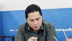 Keliling Indonesia, Erick Thohir Cicip Makanan Tradisional yang Jempolan!