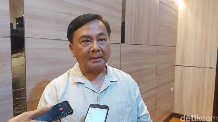 Ketua Harian Kompolnas Benny Mamoto.