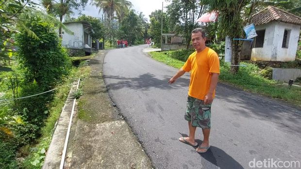 Lokasi kejadian oknum polisi anggota Ditresnarkoba Polda Jateng rusak mobilnya di Kendal. Foto diunggah Kamis (16/2/2023).
