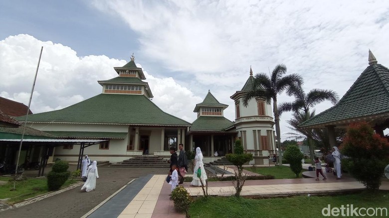 Masjid Agung Manonjaya Tasikmalaya