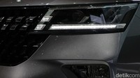 Seperti lini produk Wuling lainnya yang mengaplikasikan Wuling Silver Logo, Alvez dilengkapi dengan teknologi pintar untuk mendukung pengalaman berkendara yang lebih percaya diri dan modern. Inovasi tersebut terdiri dari Wuling Indonesian Command (WIND) dan Internet of Vehicle (IoV).