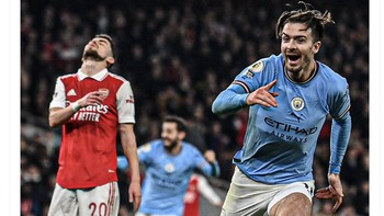 Kesedihan Arsenal dan kegembiraan City tergambar dalam foto ini. Foto: Twitter