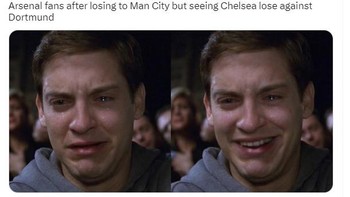 Fans Arsenal saat kalah dan setelah melihat Chealse kalah. Foto: Twitter