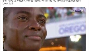 Ketika melihat kekalahan Chelsea setelah selebrasi tumbangnya Arsenal. Foto: Twitter