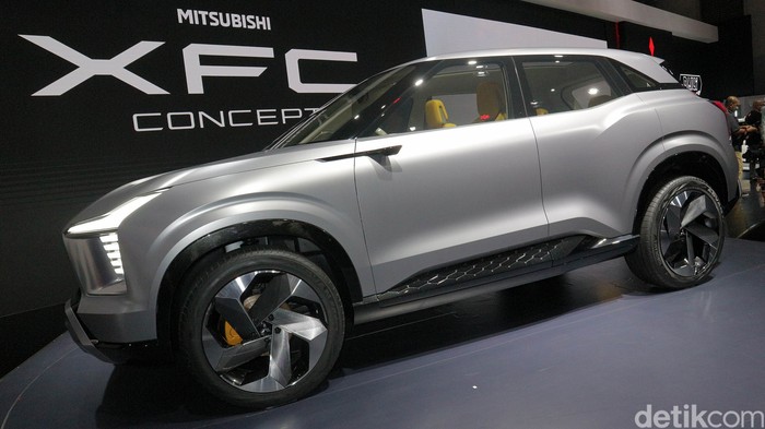 Mitsubishi mengenalkan calon mobil baru untuk menghadapi ketatnya persaingan di pasar otomotif Indonesia. Mobil baru itu dinamakan XFC Concept.