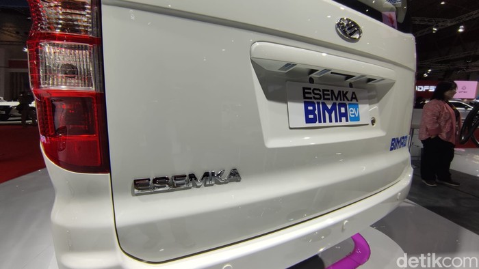 Mobil listrik Esemka Bima EV di IIMS 2023.