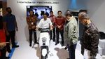 Momen Jokowi Naik Motor Listrik Honda di IIMS 2023