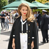 Dalam kesehariannya Natasha menjabat sebagai Direktur Eksekutif di perusahaan vaksin, Serum Institute of India , milik ayah mertuanya, Cyrus Poonawall. Sang mertua masuk dalam daftar 100 orang terkaya di India yang dirilis Forbes pada 2022 dengan kekayaan diperkirakan mencapai US$ 24,3 miliar. Foto: Getty Images