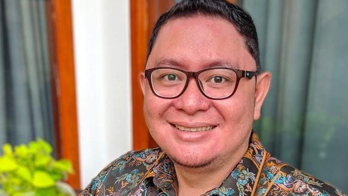 Pakar hukum dari Universitas Negeri Manado (Unima) Lesza Leonardo Lombok.