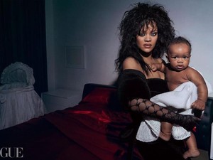 Alasan Rihanna Tidak Mau Pakai Pengasuh Anak Setelah Melahirkan