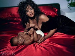 Gaya Terbaru Rihanna Setelah Jadi Ibu, Pamerkan Wajah Anak Pertamanya