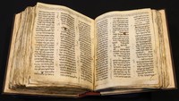 Kodeks, atau manuskrip dalam bentuk buku, akan tersedia untuk dilihat publik untuk pertama kalinya dalam 40 tahun pada minggu depan di Sothebys London dan kemudian akan dipamerkan di Tel Aviv, Dallas, Los Angeles dan akhirnya New York pada bulan Mei.