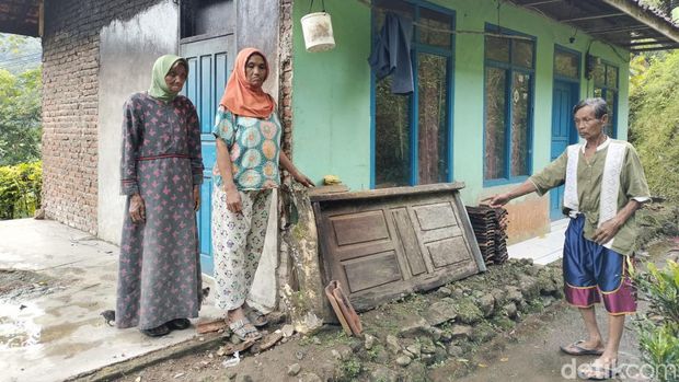 Penampakan terbaru rumah 'horor' Desa Sukabakti Kecamatan Naringgul