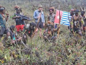 Pilot Susi Air 10 Bulan Disandera KKB Papua Dipastikan Masih Hidup