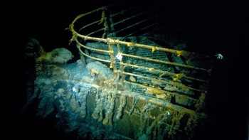 Untuk melihat bangkai Titanic, turis bisa membayar mulai USD 250 ribu atau sekitar Rp 3,7 miliar untuk perjalanan total selama 8 hari. Karena sangat mahal, maka pesertanya tentu adalah orang-orang kaya. Foto: WHOI Archives/Woods Hole Oceanographic Institution/REUTERS
