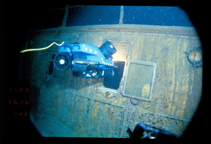 ROV (Remotely Operated Vehicle) Jason Jr. inspects Titanic's wreck, July, 1986. WHOI Archives/Woods Hole Oceanographic Institution/Handout via REUTERS THIS IMAGE HAS BEEN SUPPLIED BY A THIRD PARTY. NO RESALES. NO ARCHIVES. MANDATORY CREDIT